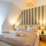 Vertical Modern 3 Bedroom Near Station Zurich
