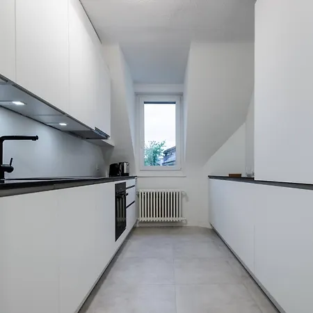 Vertical Modern 3 Bedroom Near Station Lejlighed Zürich