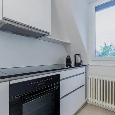 Vertical Modern 3 Bedroom Near Station Zürich