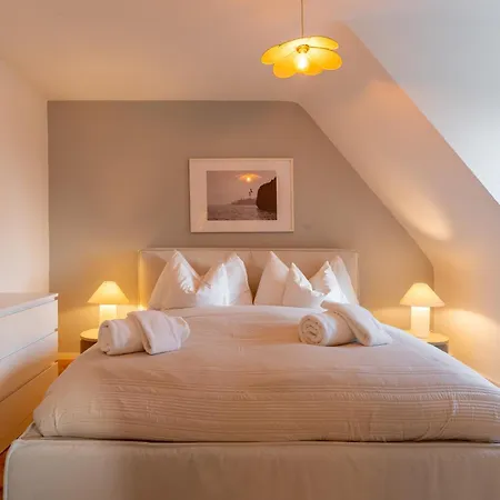 Lejlighed Vertical Modern 3 Bedroom Near Station *