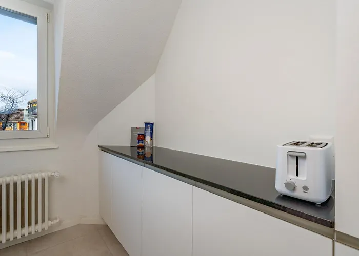 Vertical Modern 3 Bedroom Near Station アパート チューリッヒ