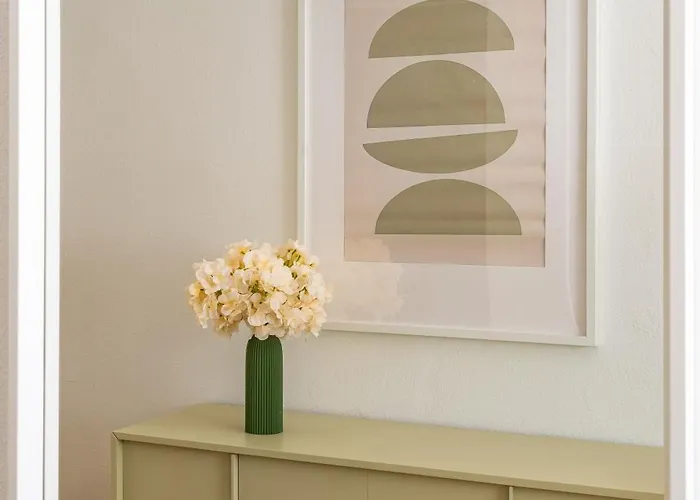 Vertical Modern 3 Bedroom Near Station Appartement *