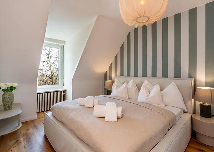 Vertical Modern 3 Bedroom Near Station Zürich