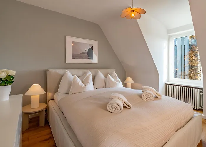 Vertical Modern 3 Bedroom Near Station Zürich