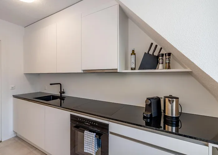 Vertical Modern 3 Bedroom Near Station Lejlighed *